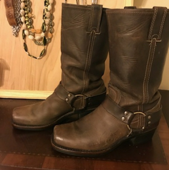 Frye Shoes - 💥SOLD💥Frye Harness Boots Size 7